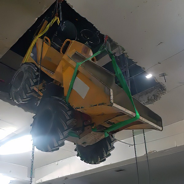 Heavy Dumper truck being lifted internally